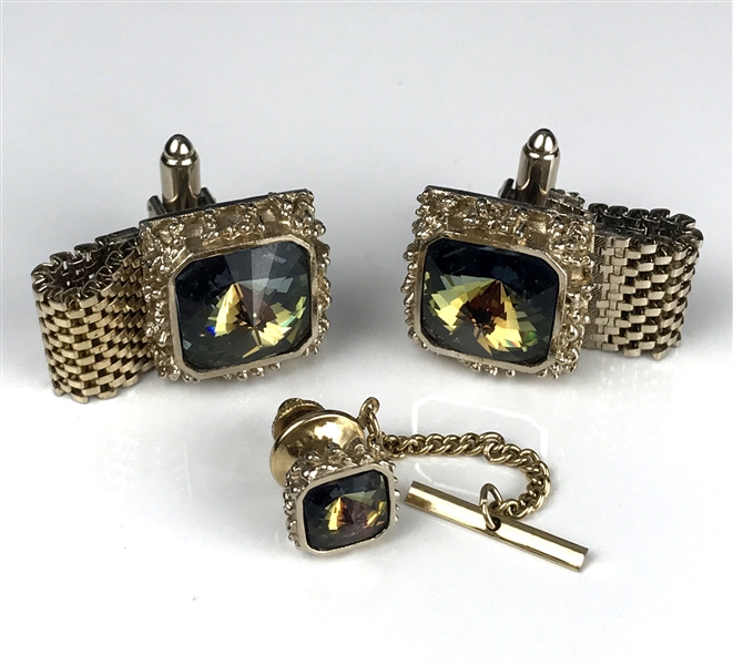 Elvis Presley Owned Cuff Links and Tie Clip Set Gifted to His Hairdresser Homer "Gill"Gilleland