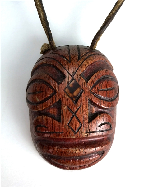 Elvis Presley Owned Wooden “TIKI GOD” Hawaiian "Good Luck" Necklace – Acquired While Filming in Hawaii and Gifted to Wife of His Cousin Billy Smith