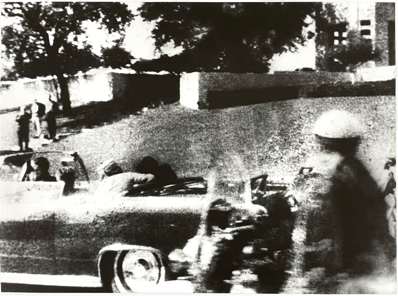 John F. Kennedy Assassination Limited Edition Oversized Print (21 x 29 Inches) of Mary Ann Moormans Famous Photograph (30/50)