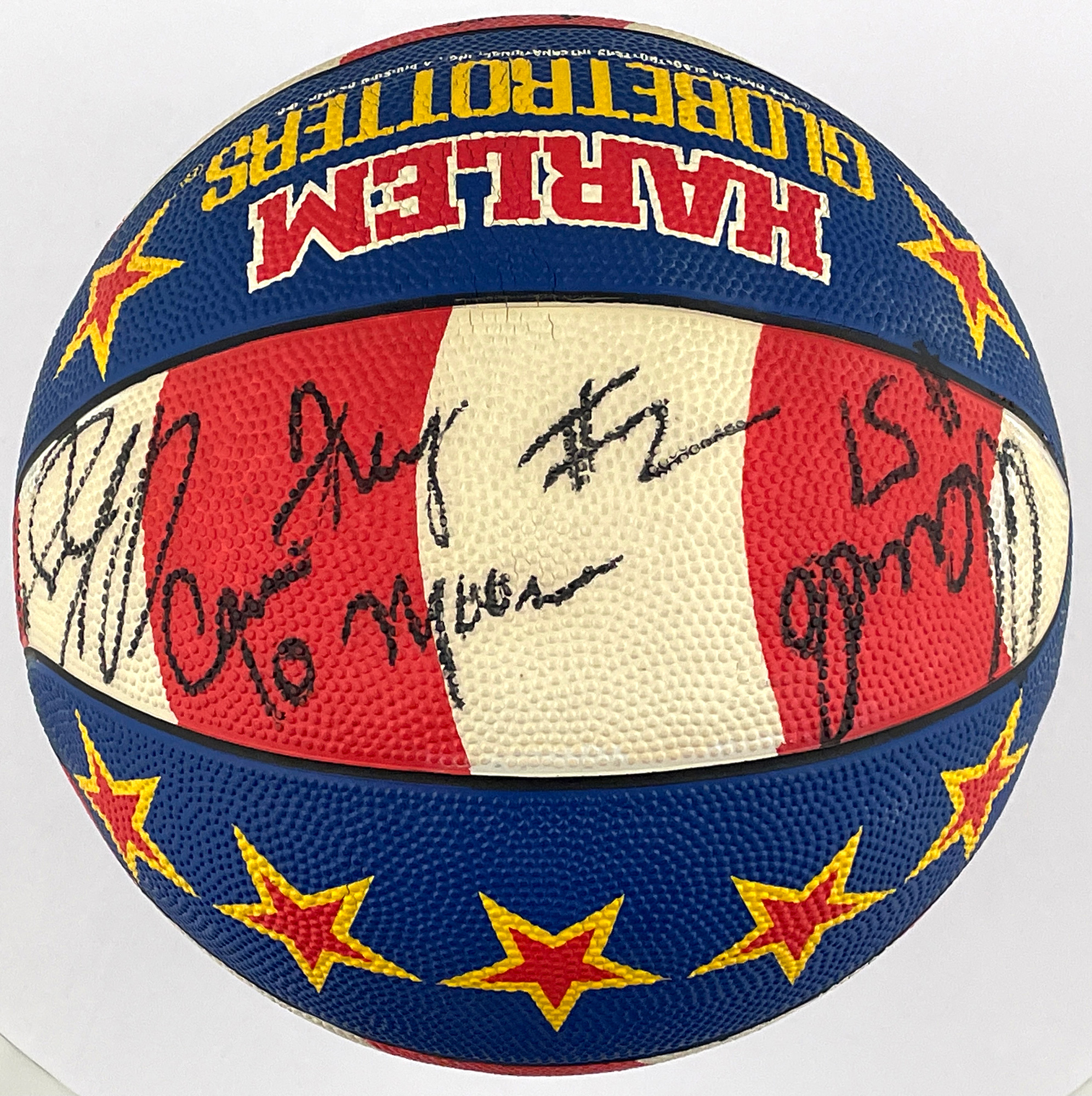 Harlem Globetrotters Ball with 5 signatured