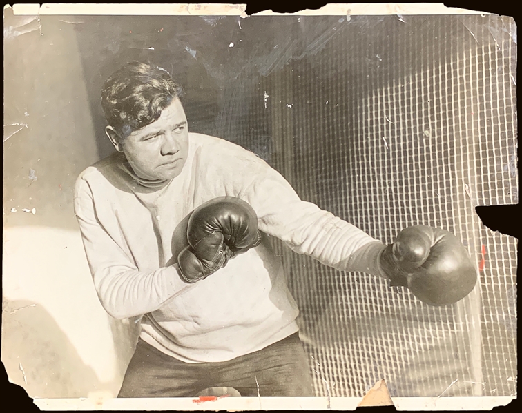 1925 Original News Service Photo of Babe Ruth in Boxing Gloves During Off-Season Training (Encapsulated PSA/DNA TYPE 1)