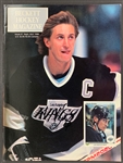 Wayne Gretzky Signed <em>Beckett Hockey</em> Magazine (BAS)