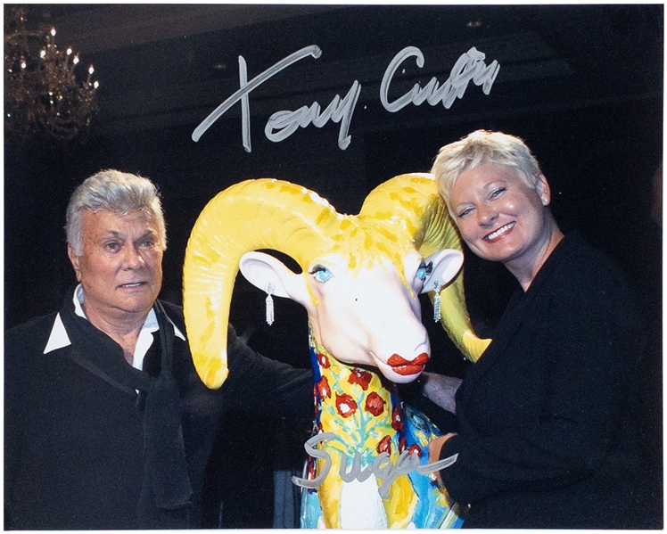 Tony Curtis Signed 8 x 10 Photo – With Snapshot of Him Signing! Hollywood Legend (BAS)