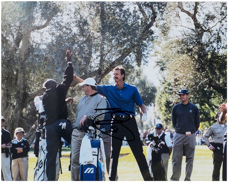 Randy Johnson Signed 8 x 10 Photo – High-Fiving Emmitt Smith On the Golf Course! (BAS)