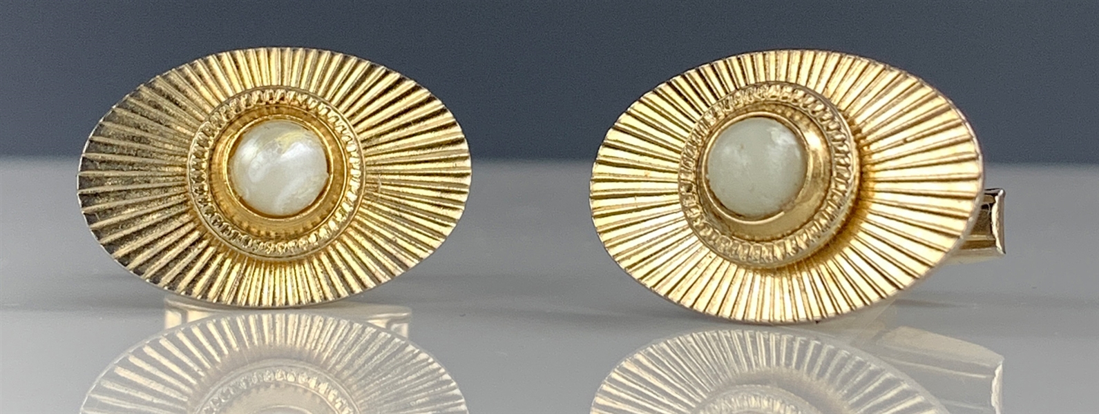 Elvis Presley Owned Pearl Cufflinks - Given to His Cousin Patsy Presley