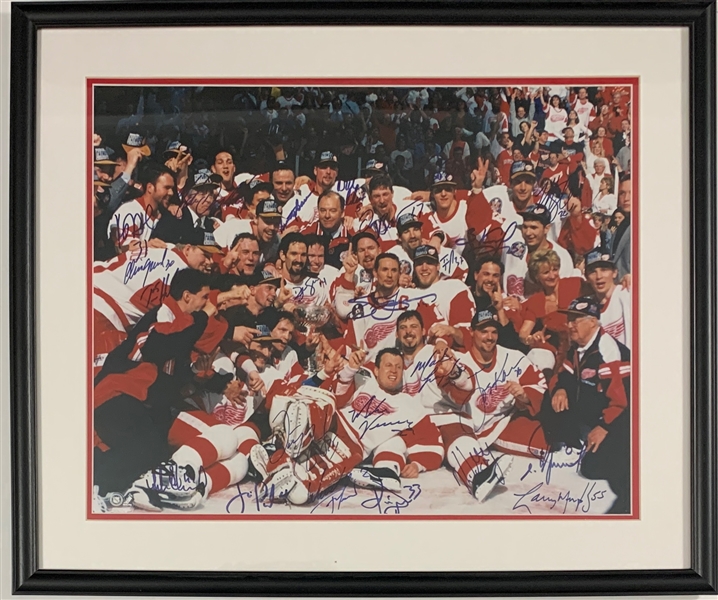 Pair of Detroit Red Wings 1943 and 1998 Stanley Cup Champion 16 x 20 Inch Framed Team Signed Photos