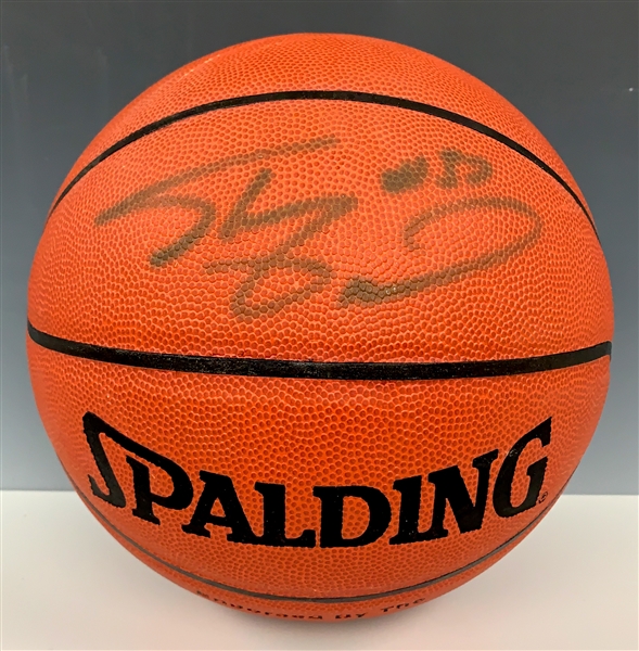 Shaquille ONeal “#32” Signed Spalding NBA Basketball (BAS)