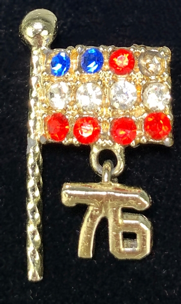 Elvis Presley “Spirit of 76” Bicentennial Flag Pin Gifted to His Cousin Patsy Presley