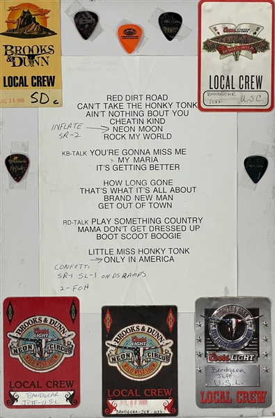 Brooks & Dunn Stage-Acquired Set List, Guitar Picks and Working Crew Backstage Passes (11 Items)