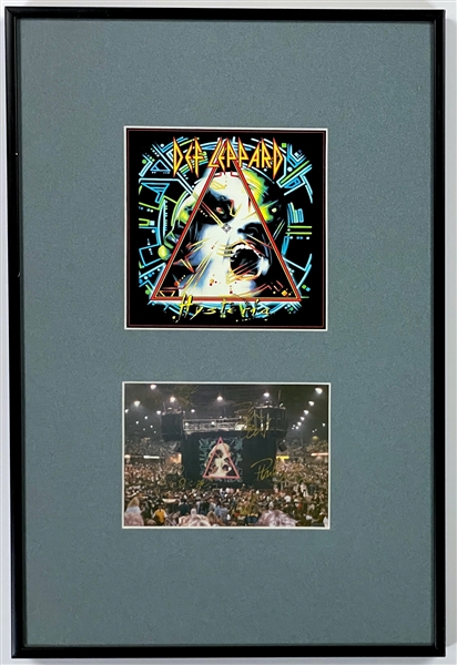 Def leppard Band-Signed Photo in Framed Display - Joe Elliot, Rick Allen, Rick Savage and Phil Collen (BAS)