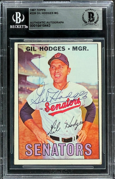 1967 Topps #228 Gil Hodges Signed Card (Encapsulated by Beckett)