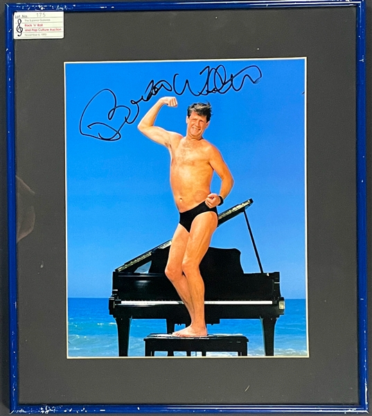 Brian Wilson Signed 11x14 Photo (Beckett)