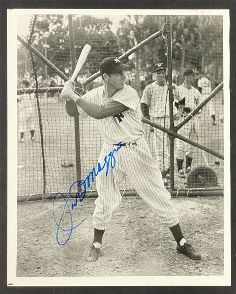 Joe DiMaggio Signed 8x10 Photo (Beckett Authentic)