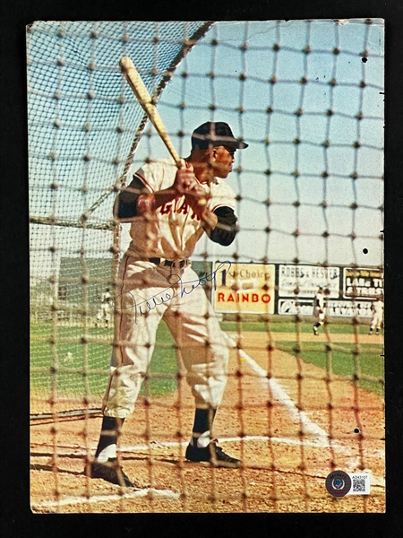 Willie Mays Signed Magazine Photo  (Beckett Authentic)