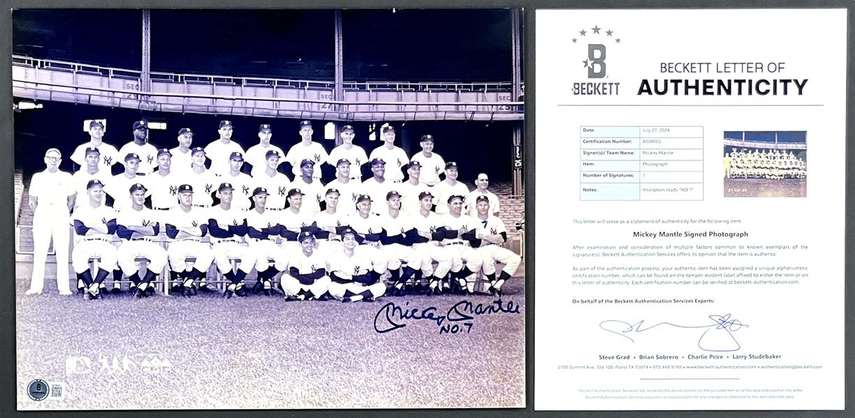 Mickey Mantle "No. 7" Signed 1961 New York Yankees 11x14 Team Photo (Beckett Authentic)