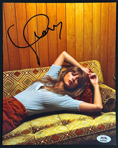 Taylor Swift Signed 8x10 Photo (PSA/DNA)