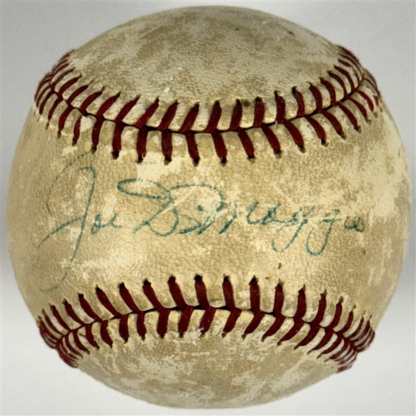 Joe DiMaggio Vintage Single Signed Baseball (Beckett Authentic) 