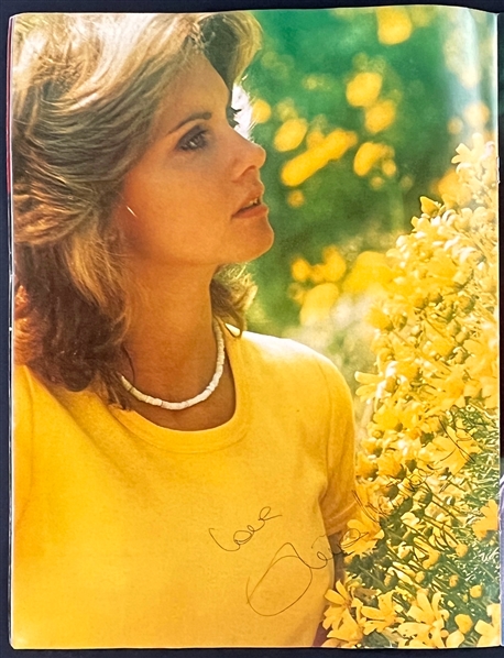 1975 Olivia Newton John Signed Concert Program (Beckett Authentic)