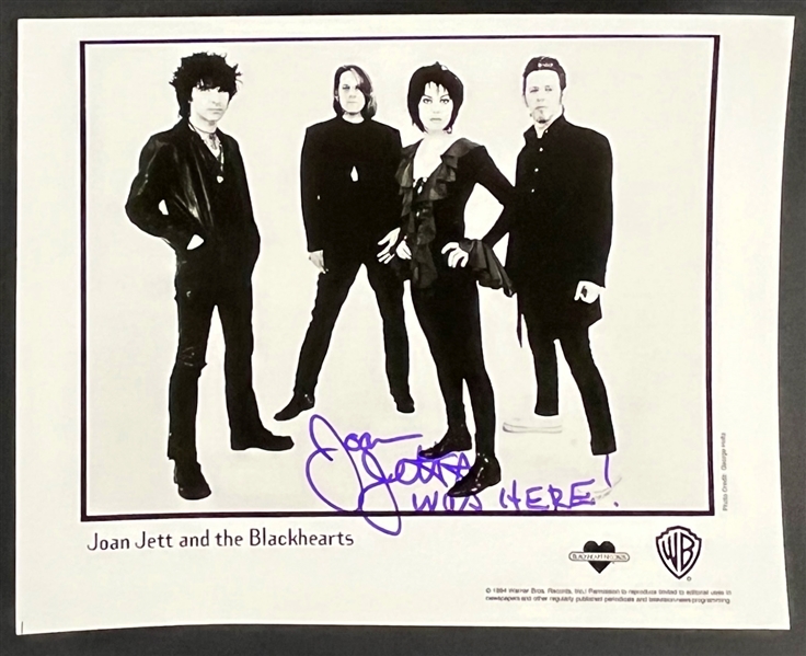 Joan Jett Signed 8x10 Photo (Beckett Authentic)