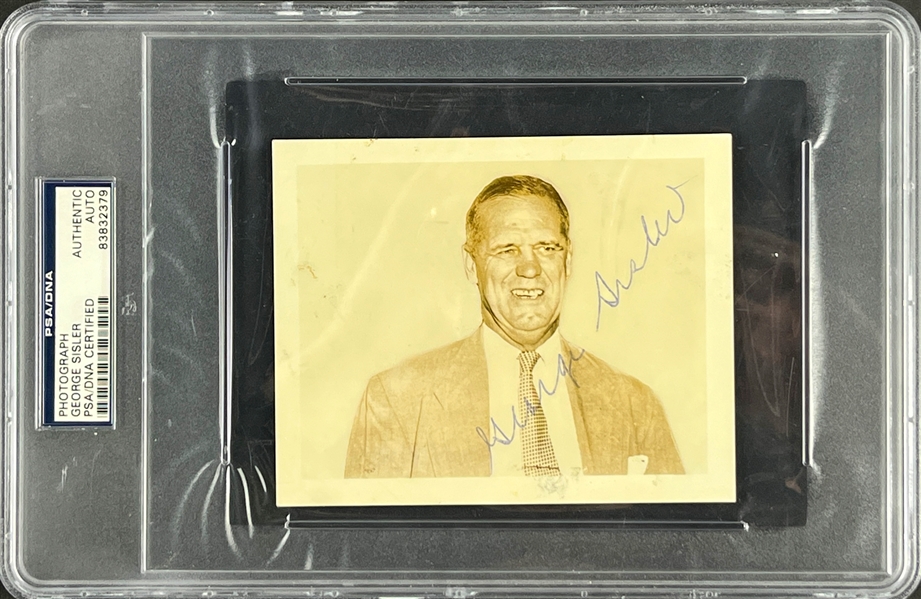 George Sisler Signed Photo (Encapsulated PSA/DNA)